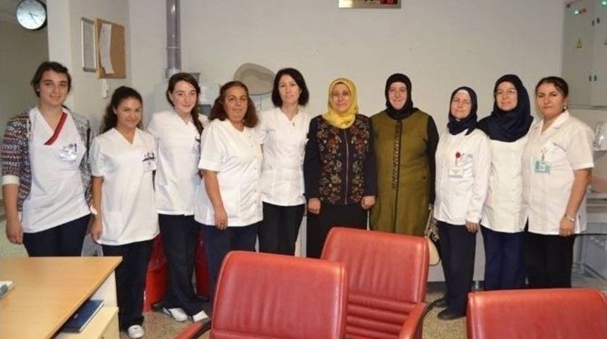 Ak Parti Adayı &Ouml;zkal, Devlet Hastanesinde Tedavi G&ouml;ren Hastaları Ziyaret Etti