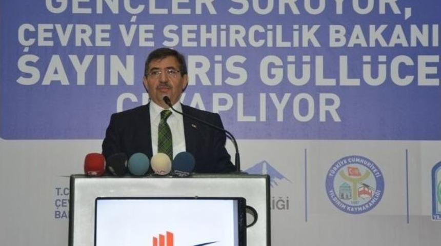 &Ccedil;evre Ve Şehircilik Bakanı İdris G&uuml;ll&uuml;ce: