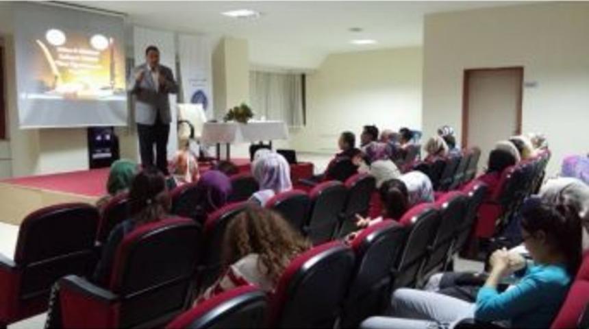 M&uuml;ft&uuml; Emen Gen&ccedil;lerle Buluşuyor