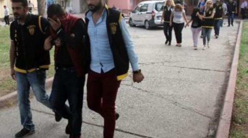 5 Aylık Hamile Kadına Fuhuş Yaptıran 6 Kişi Tutuklandı