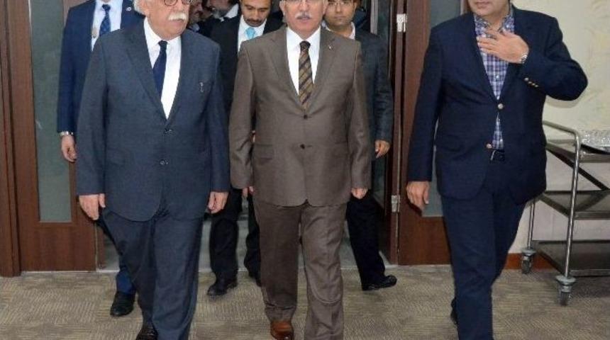 Bakan Avcı Cihann&uuml;ma Derneği&rsquo;nin Toplantısına Katıldı