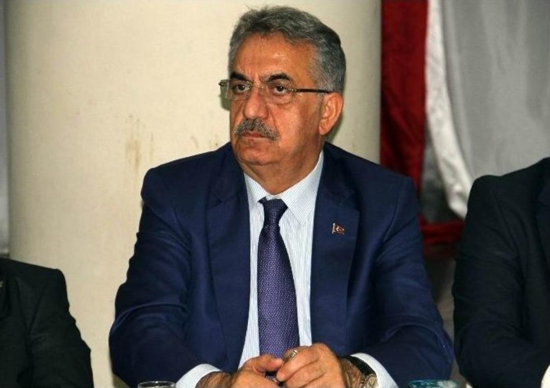 Yazıcı&rsquo;dan Sorunlarının Unutulmamasını İsteyen Esnafa, &ldquo;hard Diskli&rdquo; Espri