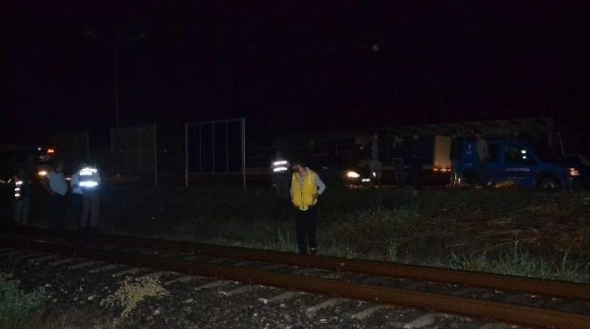 Nazilli&rsquo;de Trenin &Ccedil;arptığı Şahıs Ağır Yaralandı