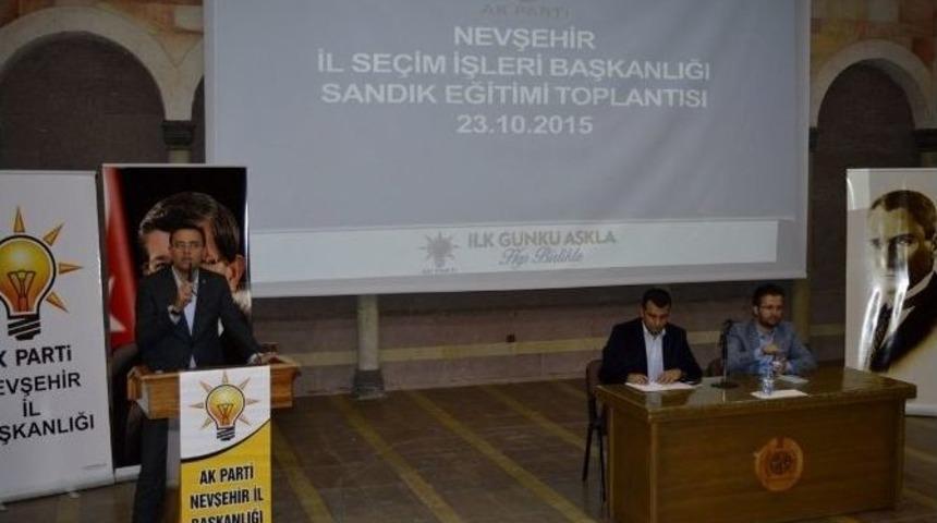 Ak Parti&rsquo;de Sandık G&ouml;revlileri Eğitildi
