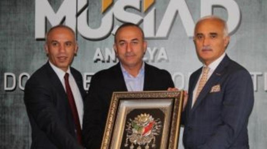&Ccedil;avuşoğlu, M&uuml;siad &Uuml;yeleriyle Buluştu