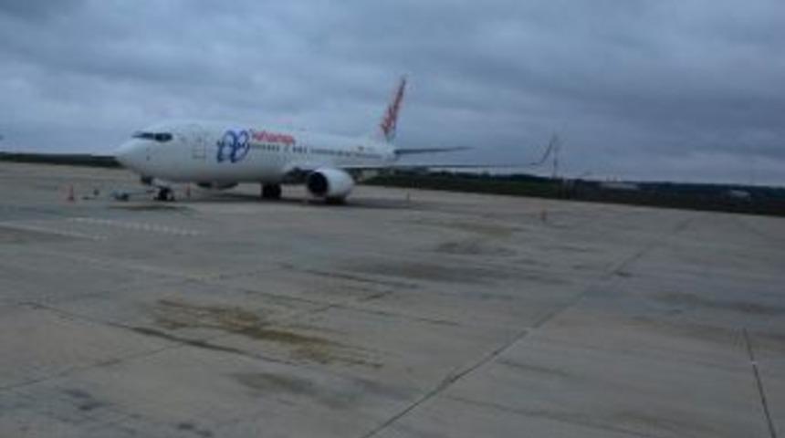 İspanya Başbakan Yardımcısını Taşıyan U&ccedil;ak Zorunlu İniş Yaptı