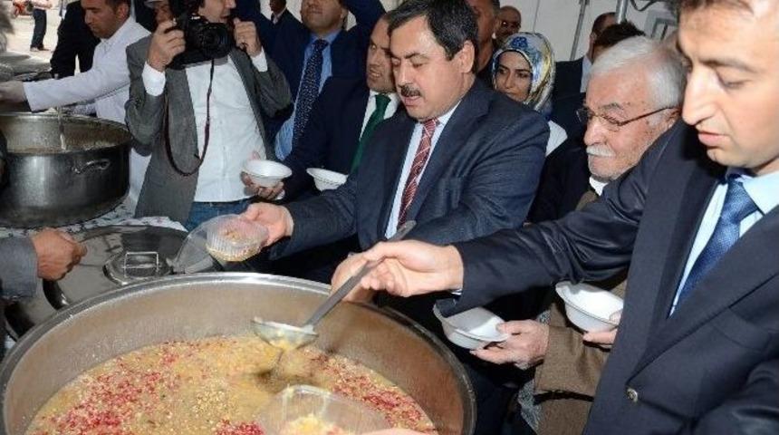 Darende Belediyesi&rsquo;nden Aşure Etkinliği