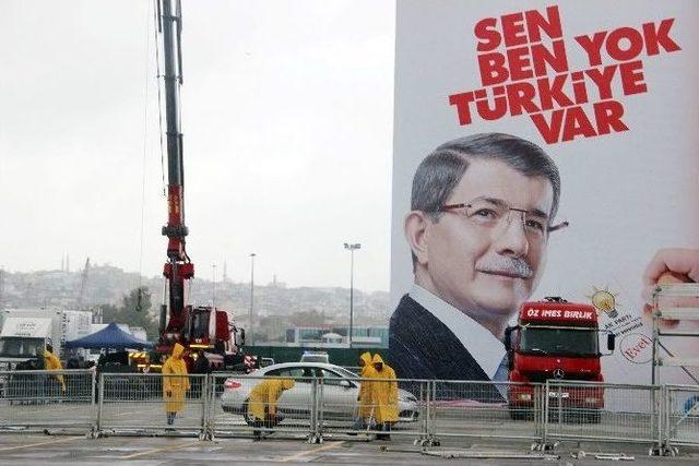 Ak Parti İstanbul İl Başkanı Temurci, Miting Alnındaki Çalışmaları İnceledi