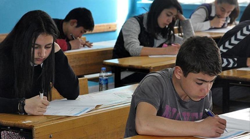 Lise taban puanları ve boş kontenjanları belli oldu: Yerel yerleştirme ve LGS nakil başvuru tercih listeleri açıklandı! 