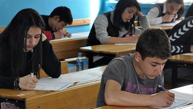 Lise taban puanları ve boş kontenjanları belli oldu: Yerel yerleştirme ve LGS nakil başvuru tercih listeleri açıklandı! 