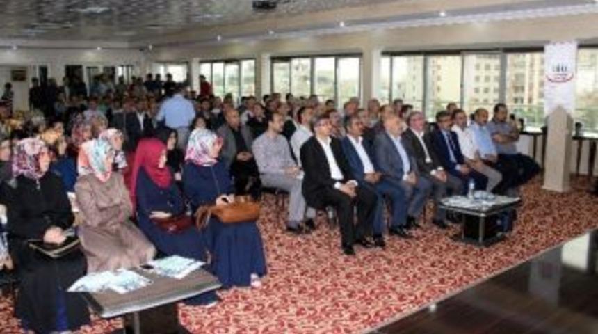 &lsquo;islam D&uuml;nyasında Medeniyet Bunalımı&rsquo; Semineri D&uuml;zenlendi