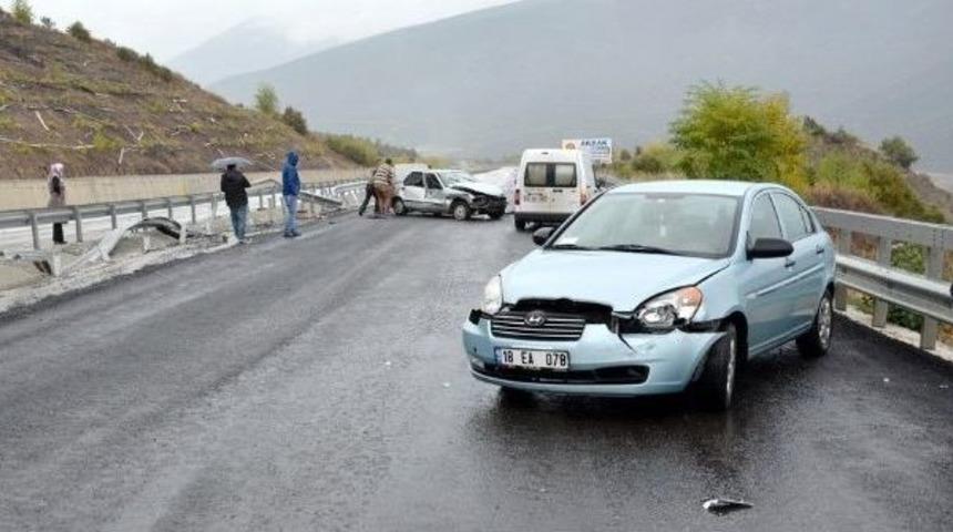 &Ccedil;ankırı K&uuml;lt&uuml;r Ve Turizm M&uuml;d&uuml;r&uuml; Trafik Kazası Ge&ccedil;irdi