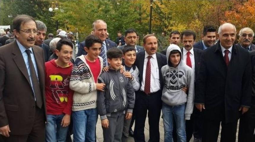 Ahmet Yaptırmış, Se&ccedil;im Gezisini Paland&ouml;ken&rsquo;de S&uuml;rd&uuml;rd&uuml;