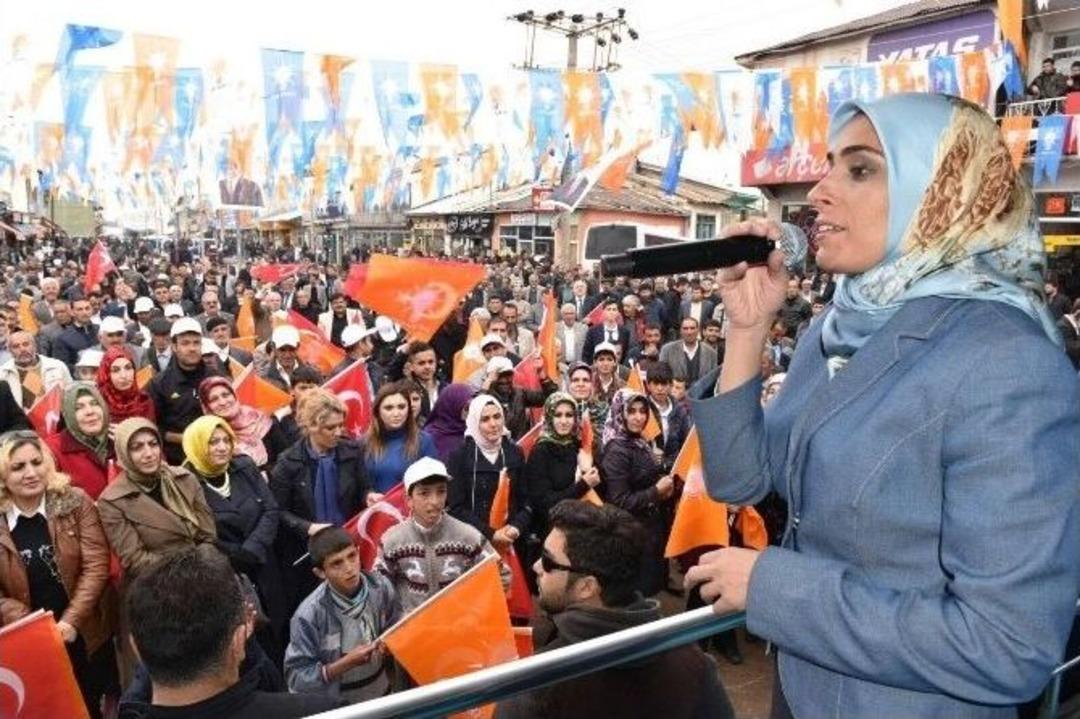 Zehra Taşkesenlioğlu: &ldquo;istikrar S&uuml;rs&uuml;n, Hınıs B&uuml;y&uuml;s&uuml;n&rdquo;