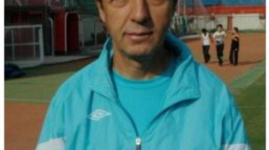 Ma&ccedil; Esnasında Fenalaşan Teknik Direkt&ouml;r Hayatını Kaybetti