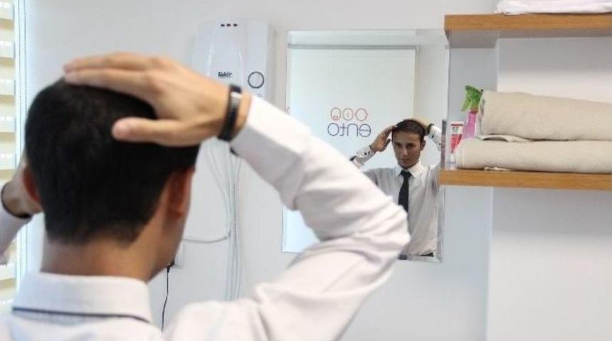 Sa&ccedil; Ektirdi Aynalarla Barıştı