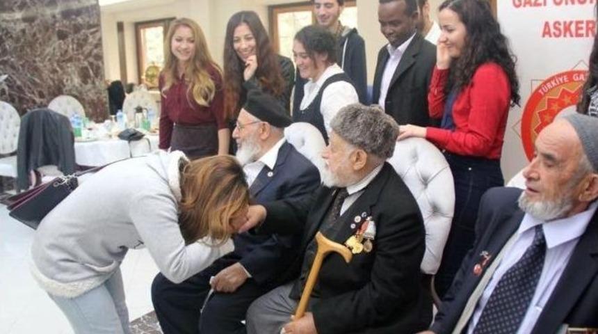 Gazi Ve Şehit &Ccedil;ocuklarından Gazilere Vefa Ziyareti