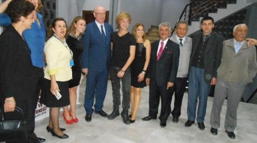 Esk&uuml;der Birinci Yılını Kutladı