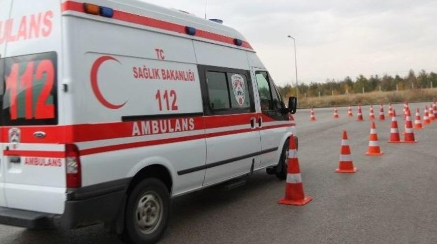 Ambulans Şof&ouml;rleri İleri S&uuml;r&uuml;ş Teknikleri Eğitiminden Ge&ccedil;ti