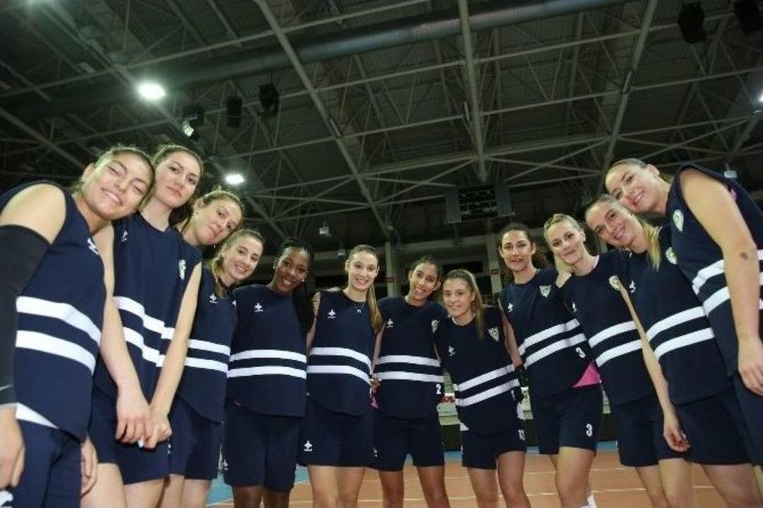 Sultanlar Yine B&uuml;y&uuml;ledi