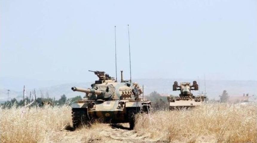 Tanklar Ve Zırhlı Ara&ccedil;lar Sınır Hattından Kuş U&ccedil;urmuyor