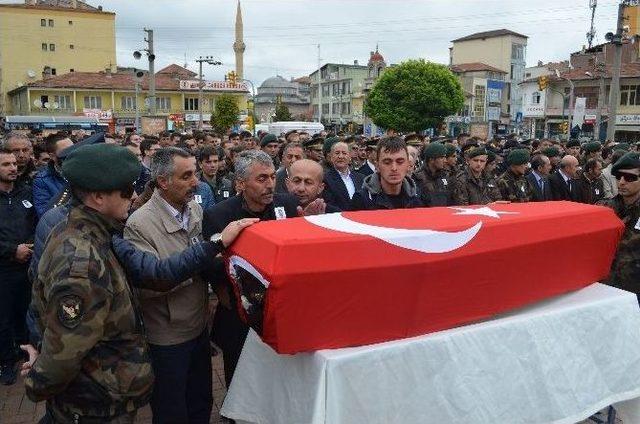 Şehit Polis Son Yolculuğuna Uğurlandı