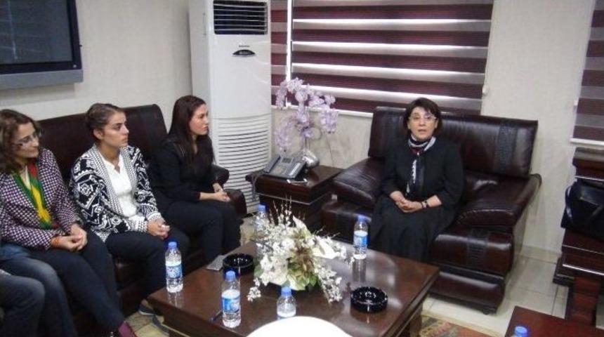 Hdp&rsquo;li Leyla Zana Batman Belediyesi&rsquo;ni Ziyaret Etti