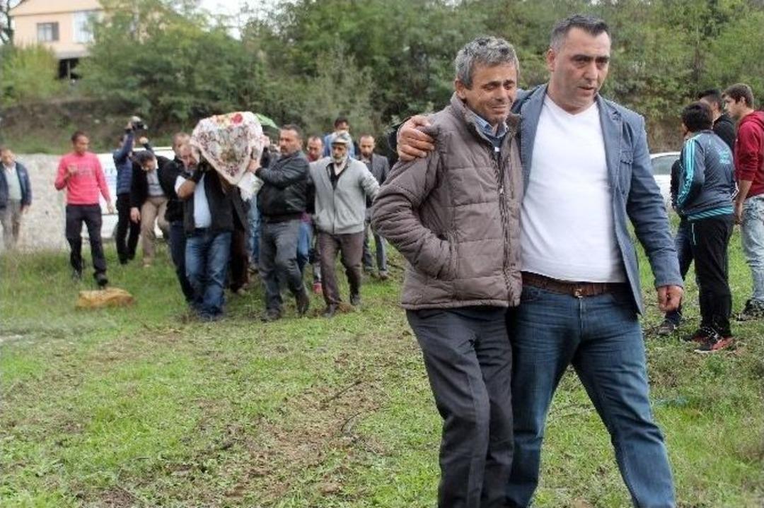 Kocası Tarafından &Ouml;ld&uuml;ren Kadının Ablası: "g&ouml;z&uuml;m&uuml;n &Ouml;n&uuml;nde Kardeşimi Doğradı"