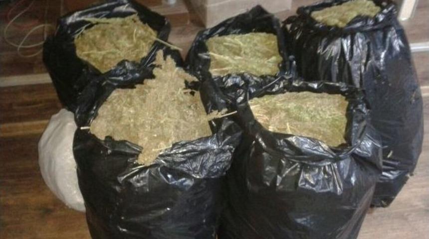 Mardin&rsquo;den Mersin&rsquo;e Uyuşturucu G&ouml;t&uuml;r&uuml;rken Şanlıurfa&rsquo;da Yakalandı