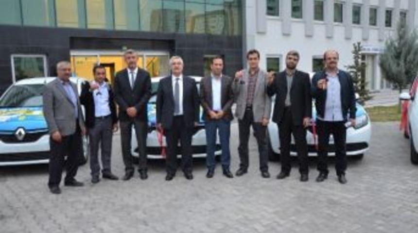 Esenlik&rsquo;in Ara&ccedil; Talihliler Anahtarlarını Teslim Aldı