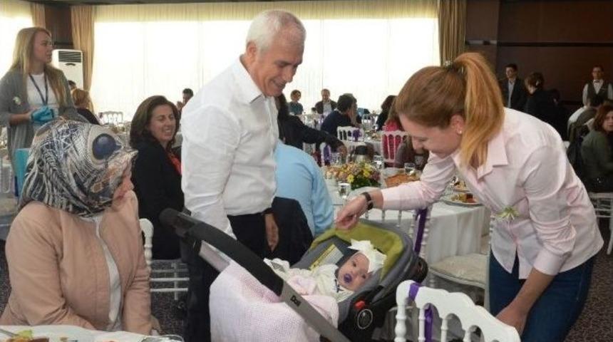 Başkan Bozbey, Nil&uuml;fer İsimli 165 Kişiyle Kahvaltıda Buluştu