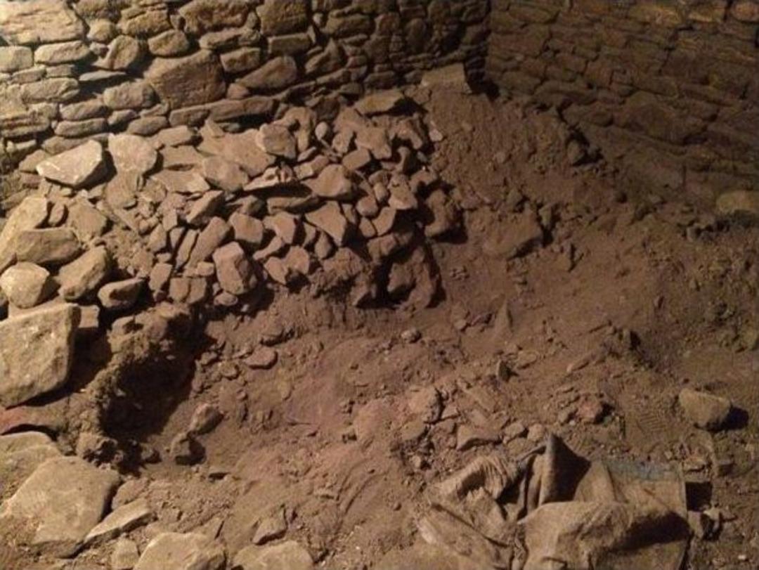 Evinin Altında Ka&ccedil;ak Kazı Yaparken Yakalandı