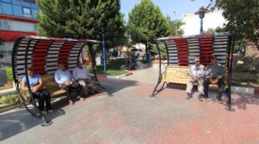 Menderes&rsquo;in Yeni Bankları &Ccedil;ok Sevildi