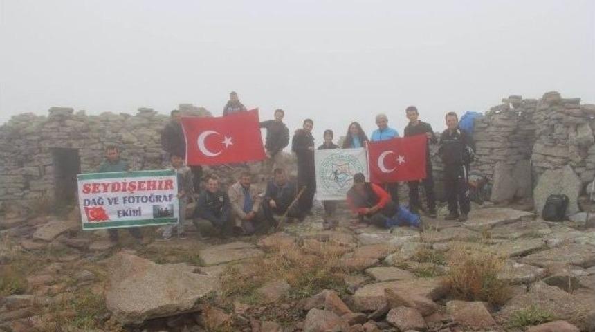 Beyşehir&rsquo;de Doğaseverlerden Cumhuriyet Tırmanışı