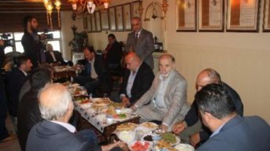 Siirt Vakfı Basın Mensuplarıyla Bir Araya Geldi