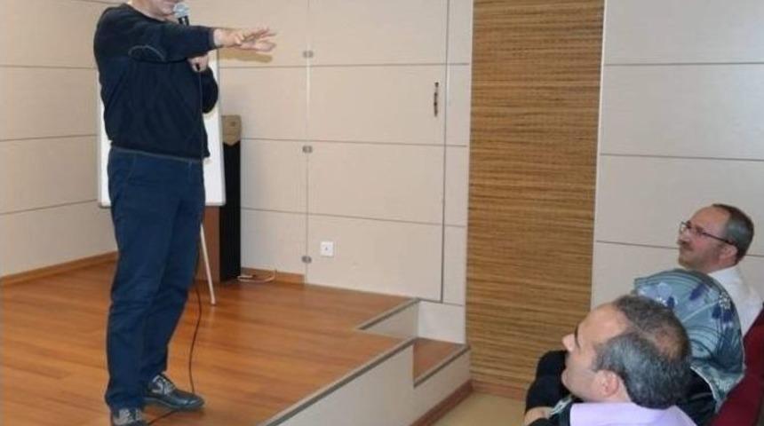 Şehzade Mehmet&rsquo;ten Velilere Teknoloji Ve Eğitim Semineri