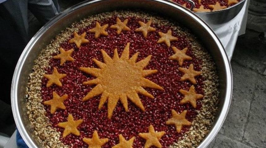 Cumhurbaşkanlığı Tarafından Trabzon&rsquo;da Aşure Dağıtıldı