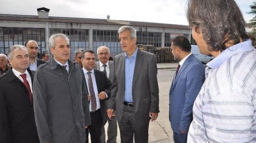 Uysal, &ldquo;ak Parti Olarak, Yapacak &Ccedil;ok Hizmetimiz Var&rdquo;