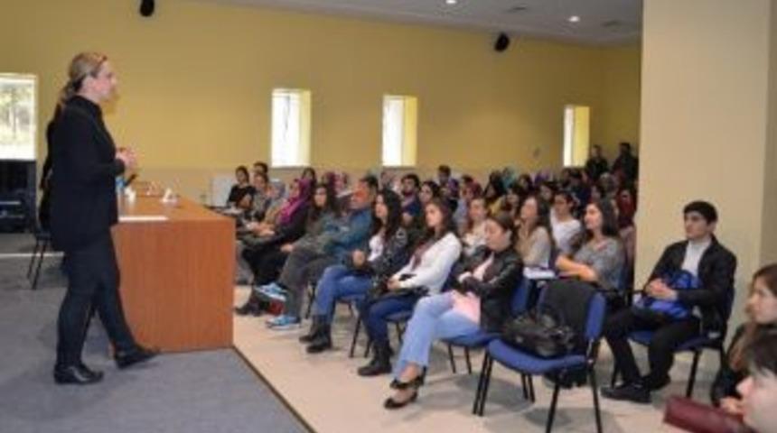 Sosyolog Dr. Peyin Feymi: