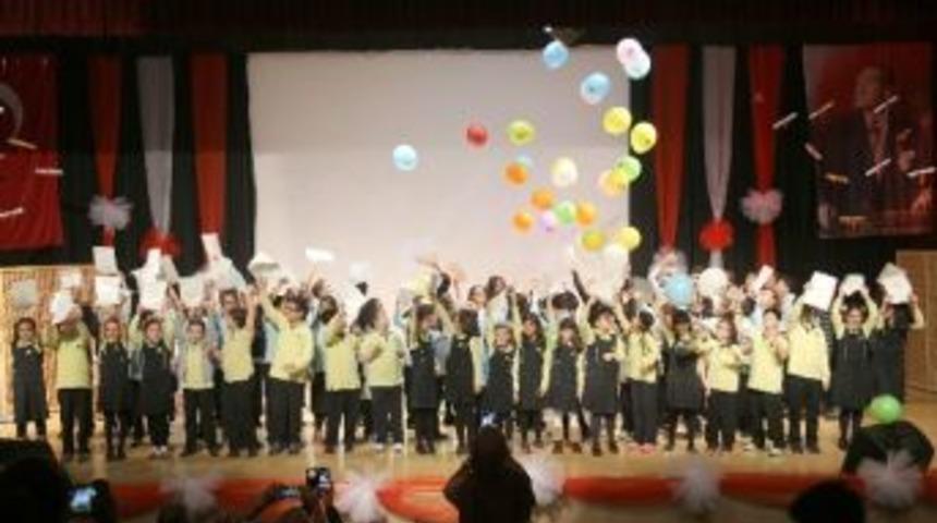 İhlaslı &Ouml;ğrencilere Cambrıdge Sertifikası