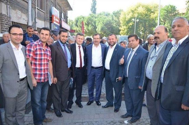 Ak Parti Kula Teşkilatı Aşure Dağıttı