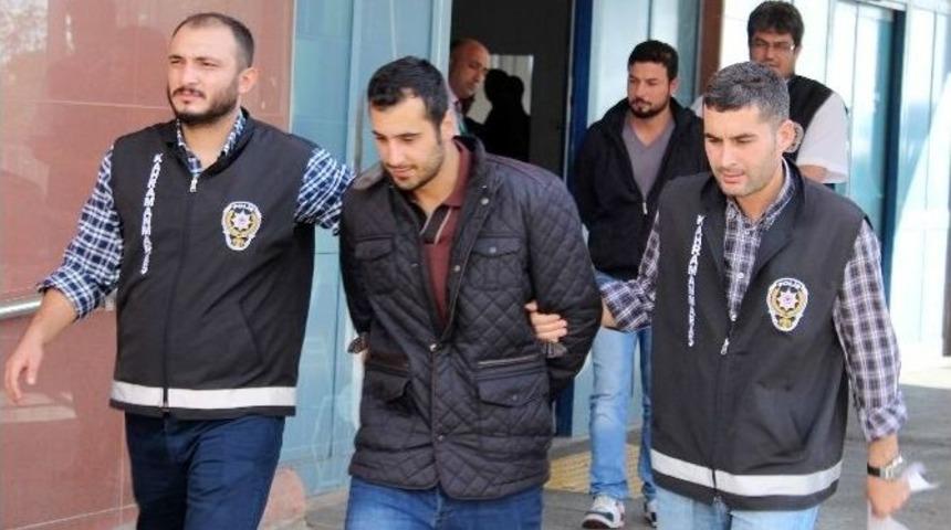 Y&uuml;zlerini Eşarpla Kapatıp Soygun Yapmak İstediler