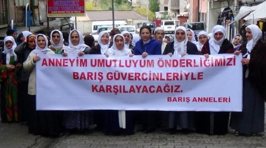 Anneler &rsquo;barış&rsquo; İ&ccedil;in Y&uuml;r&uuml;d&uuml;