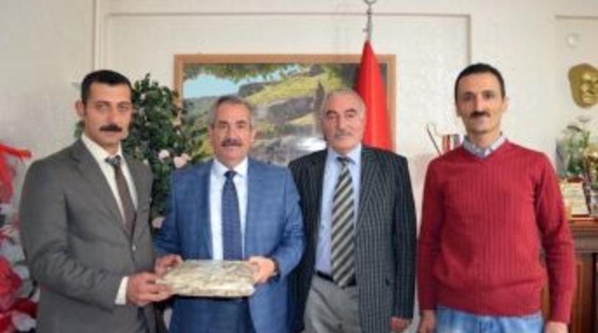 Eğitime Destek Olan Başkan G&uuml;rsoy&rsquo;a Teşekk&uuml;r Ziyareti