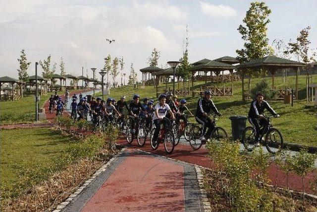 Şahinbeyli Çocuklar Cumhuriyet İçin Pedal Çevirdi