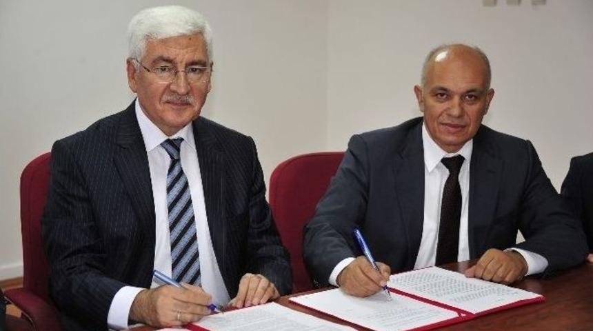 Aktekke Kent Meydanı Projesi Kapsamında Okullar Belediyeye Devredildi