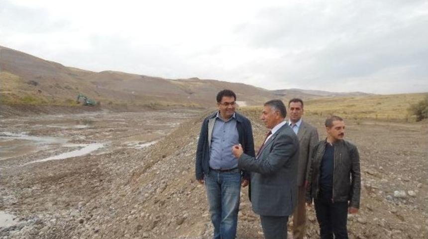 Kuru&ccedil;ay Deresi Islah Ediliyor