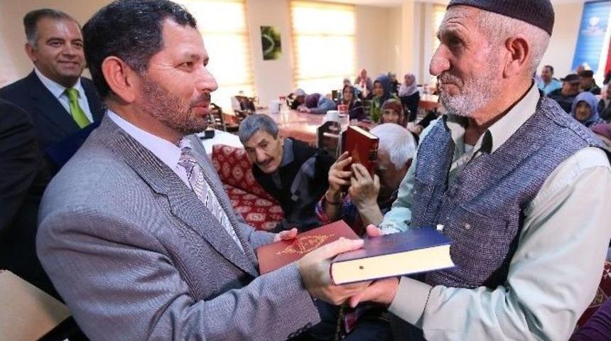 T&uuml;rkiye Diyanet Vakfı&rsquo;nın &rsquo;hediyem Kuran Olsun&rsquo; Projesi