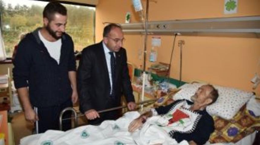 Başkan &Uuml;z&uuml;lmez&rsquo;den Hastalara Ziyaret