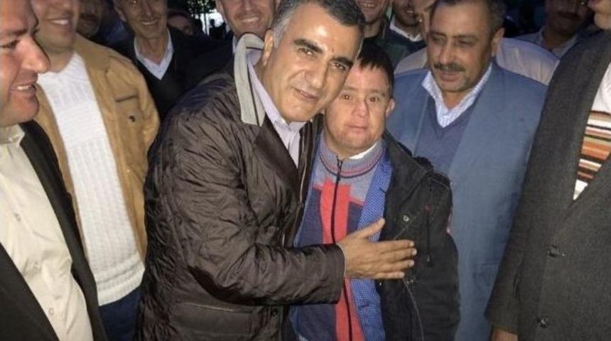 G&ouml;lbaşı Halkından Peker&rsquo;e Yoğun İlgi